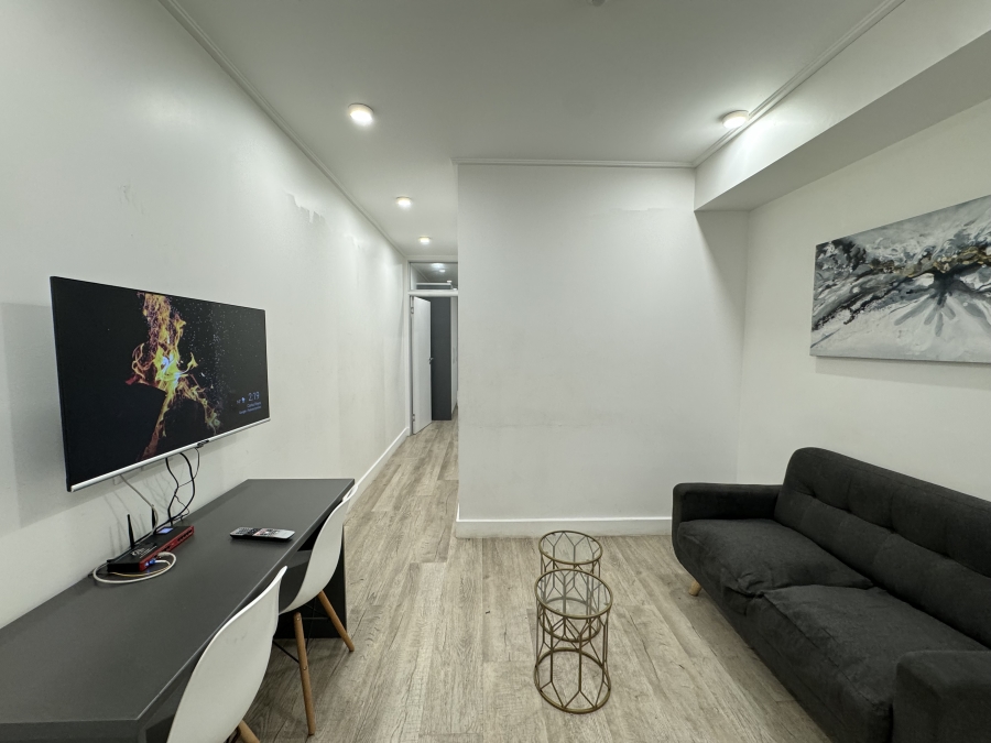 2 Bedroom Property for Sale in Woodstock Western Cape